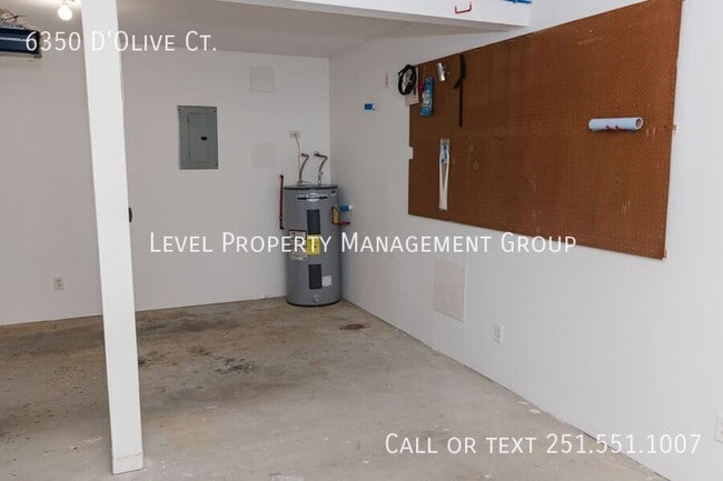 Building Photo - 6350 D'Olive Ct