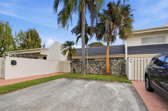 Building Photo - 8105 SW 81st Ct