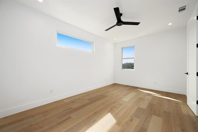Building Photo - 1119 Fairmount Ave