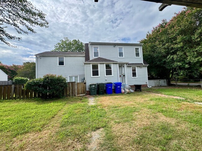Building Photo - 9251 Atwood Ave