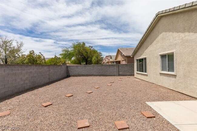 Building Photo - 10959 Pumpkin Ridge Ave
