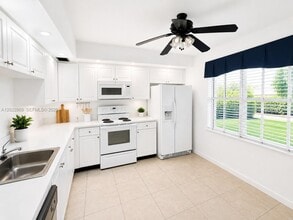 Building Photo - 1200 SW 125th Ave