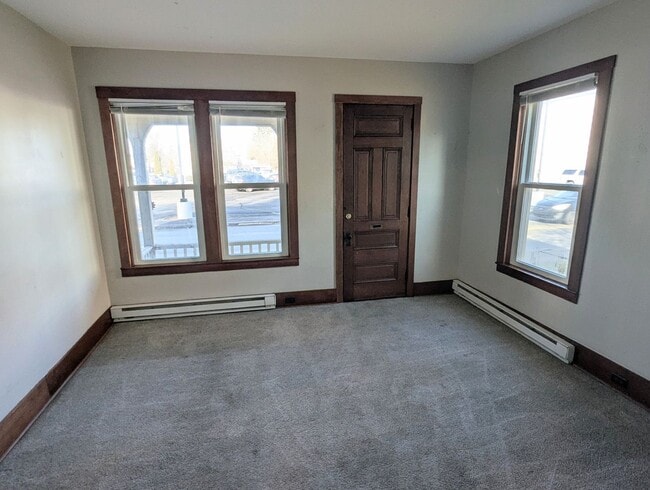 Building Photo - 24 W Water St