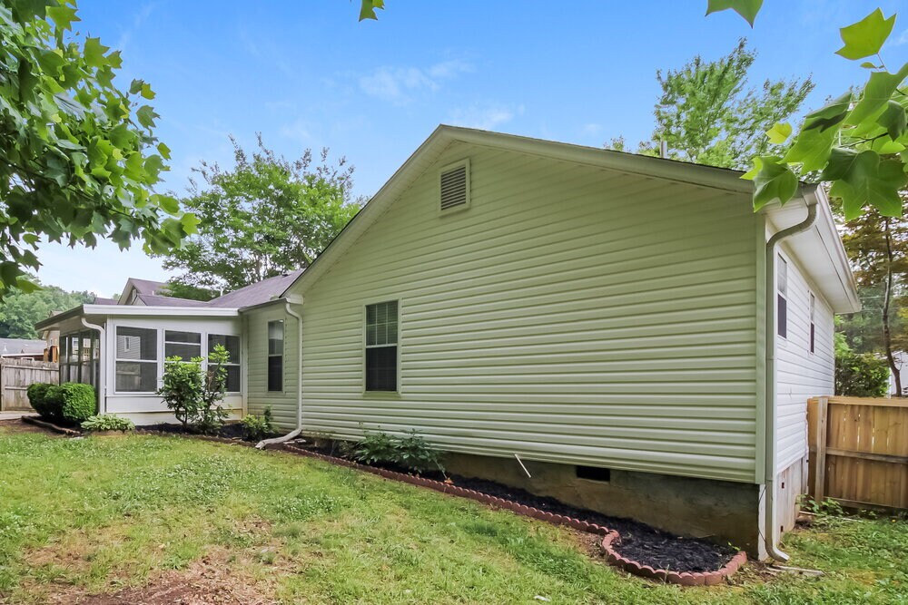 Building Photo - 426 Ivy Crest Dr