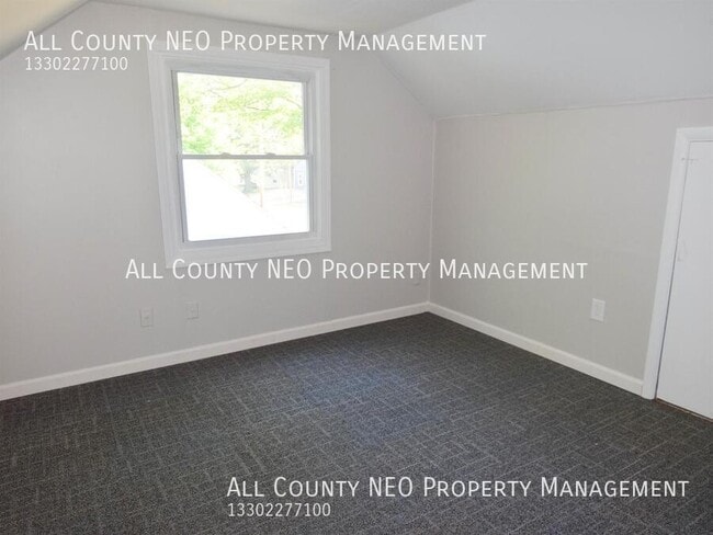 Building Photo - 2290 Suncrest Dr
