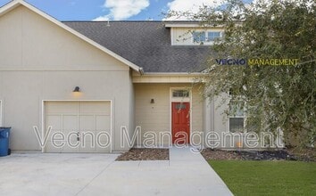 Building Photo - 221 Circle Ct