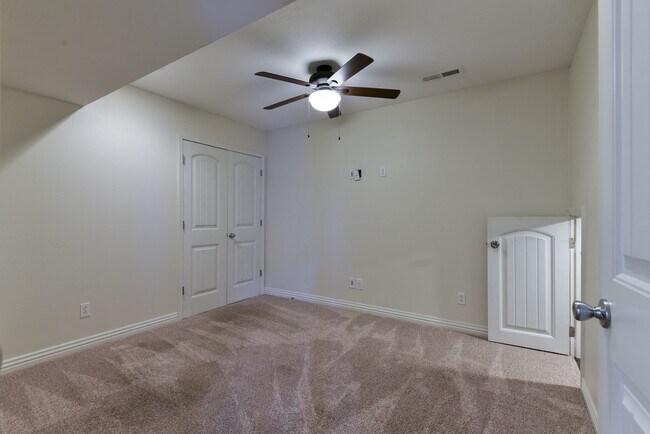 Building Photo - 1791 Fruit Farm Rd