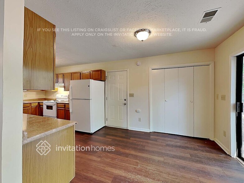 Building Photo - 403 Cindy Dr SE