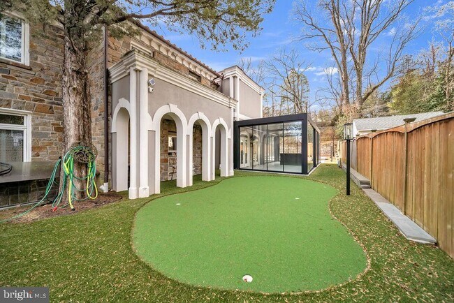 Building Photo - 5306 Bradley Blvd