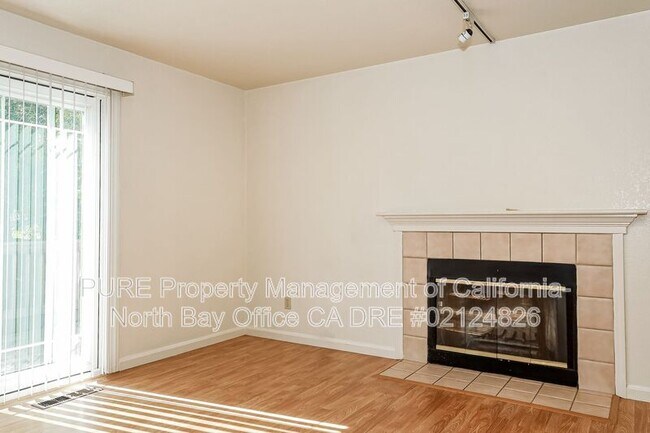 Building Photo - 1336 Jennings Park Way