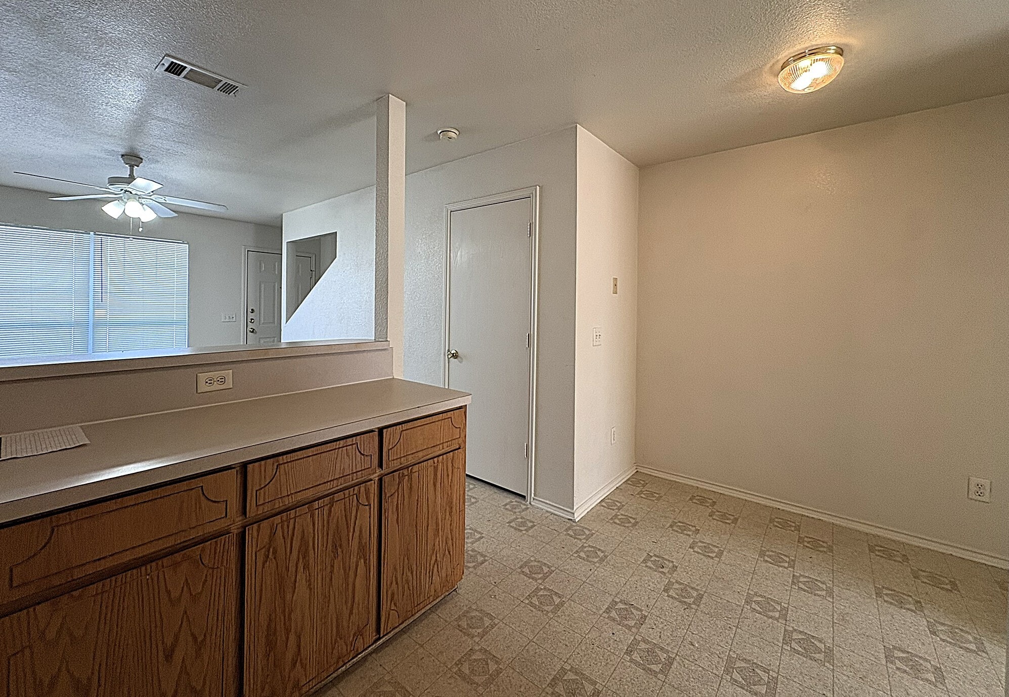 Building Photo - 4302 Sylvia Dr