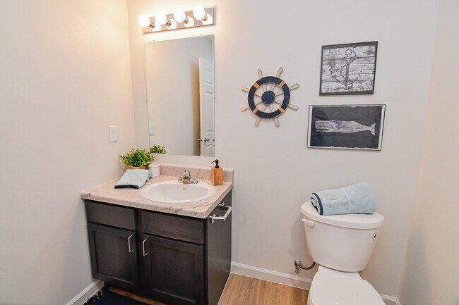 Building Photo - 3 Bedroom, Single-story Townhomes for rent...