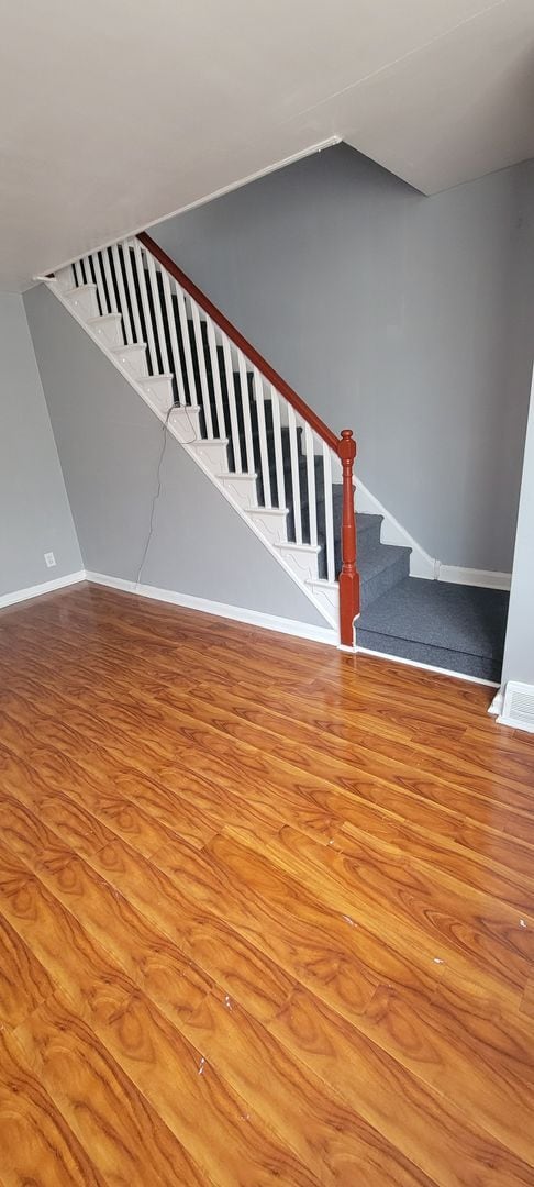 Building Photo - Large Home - Northeast