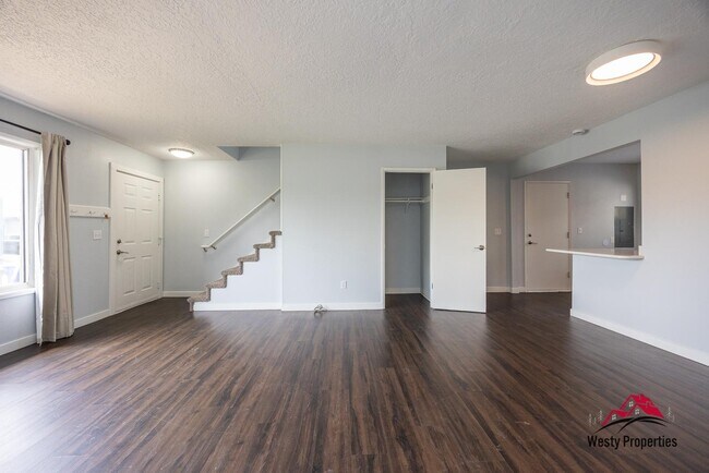Building Photo - 6721 NE Klickitat St