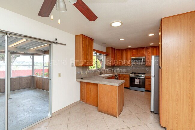 Building Photo - 3725 Orion Dr