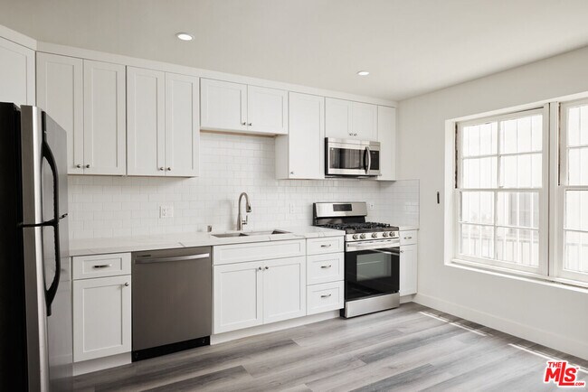 Building Photo - 1151 Horn Ave