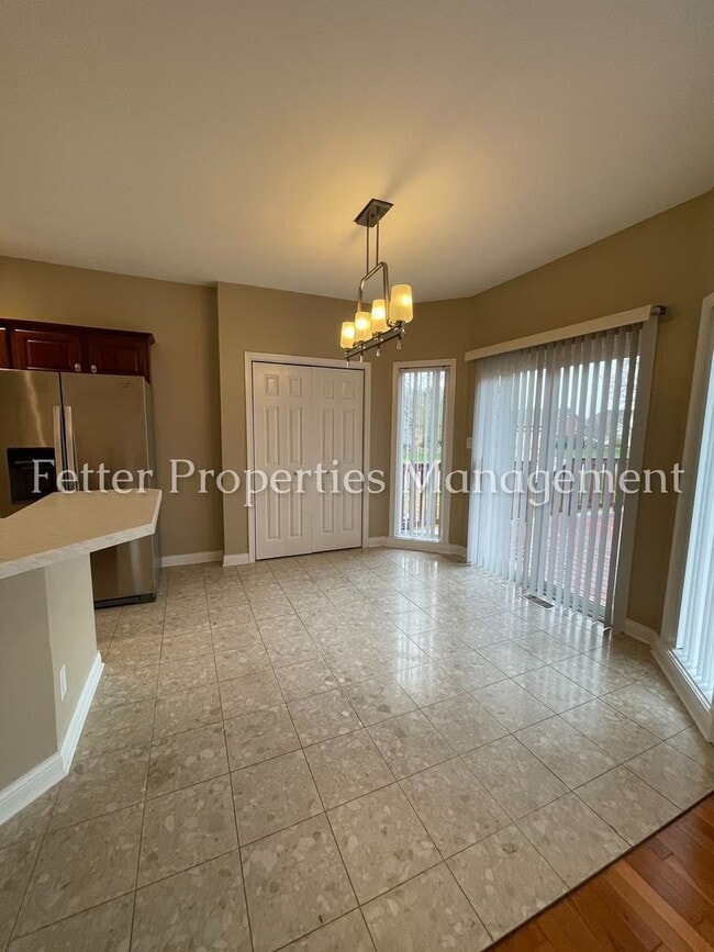 Building Photo - Gorgeous Northside Home