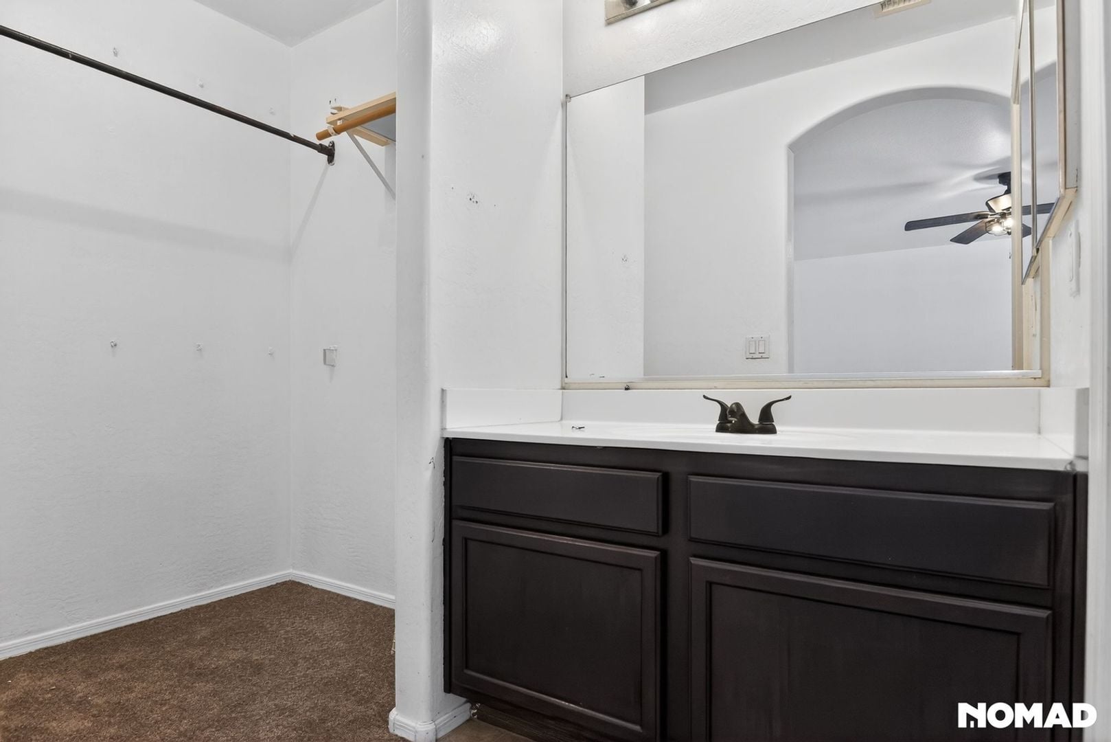 Building Photo - 5719 S 31st Dr