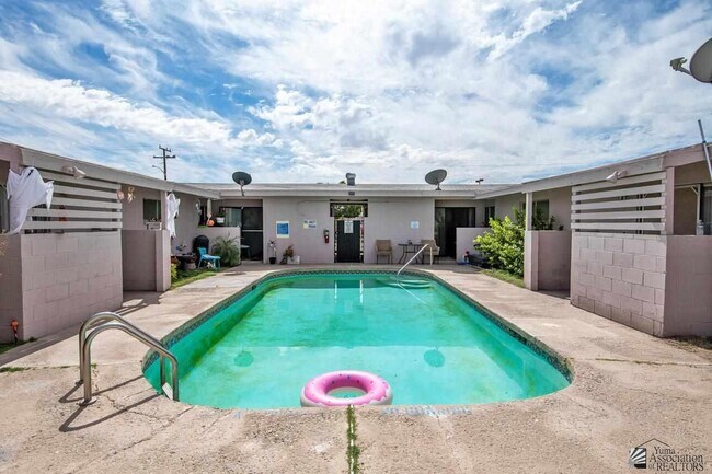 Building Photo - 250 W Catalina Dr