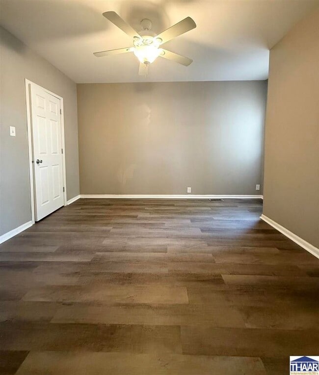 Building Photo - Renovated 3-Bedroom Home Steps from the 12...