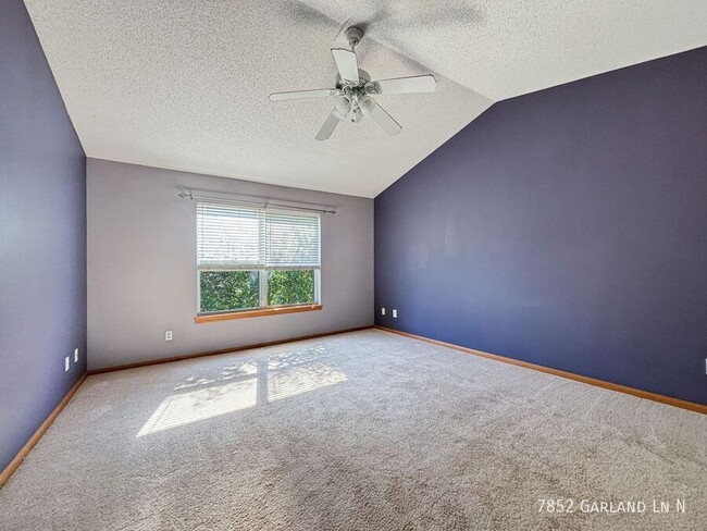 Building Photo - 7852 Garland Ln N