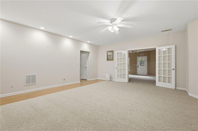 Building Photo - 3561 Carriage Glen Way