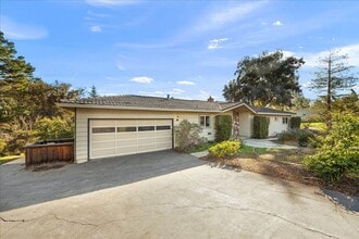 Building Photo - Beautiful remodeled 3 Bed 2 Bath home in Los Altos Hills