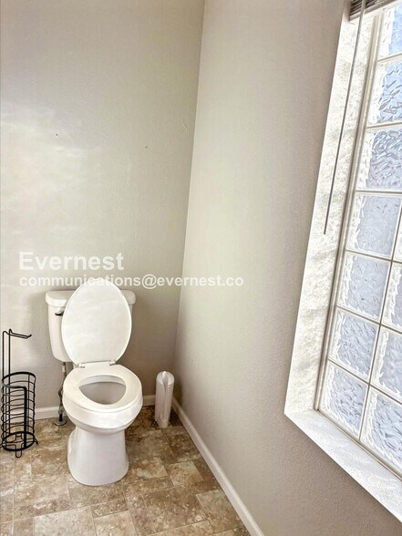 Building Photo - 3907 Heatherwood Cir