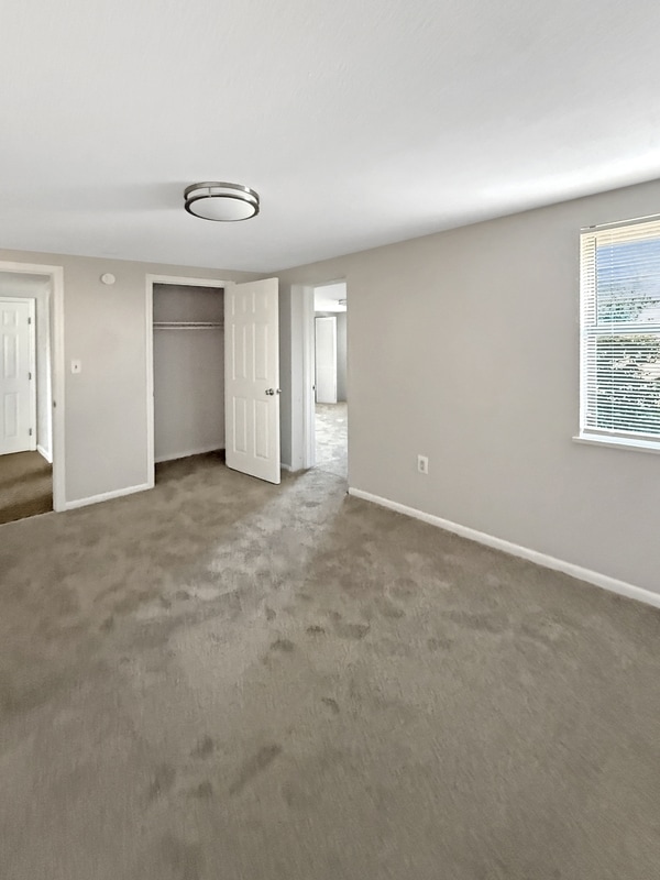 Building Photo - 204 2nd St