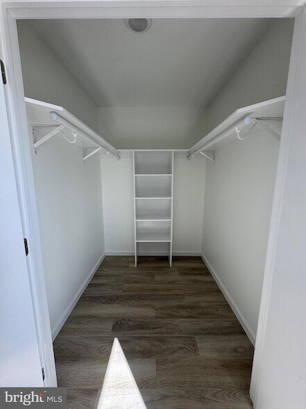 Building Photo - 109 E Park Ave