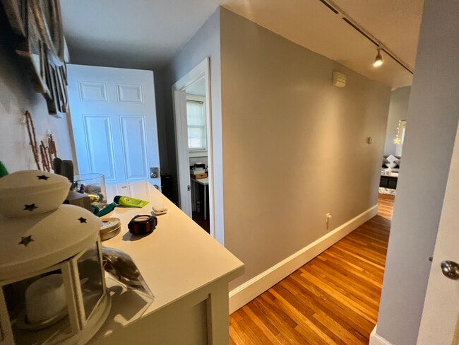 Building Photo - 45 Lincoln St