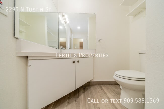 Building Photo - 2295 N Tustin St