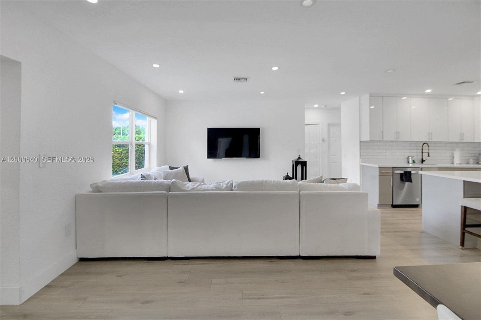 Building Photo - 18361 NE 20th Pl