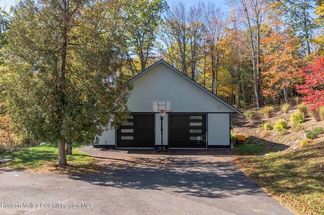 Building Photo - 114 Chase Rd