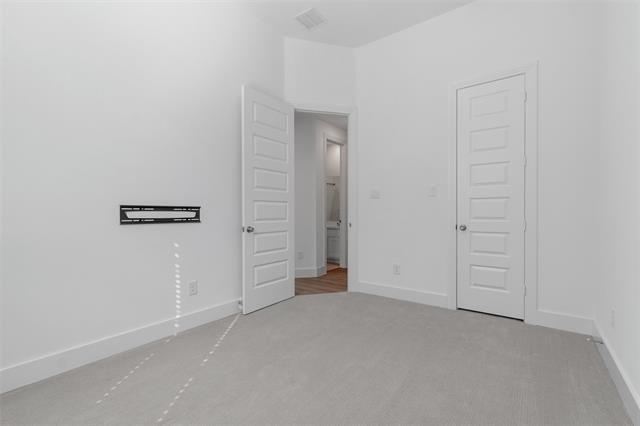 Building Photo - 4005 Crossroads Ct