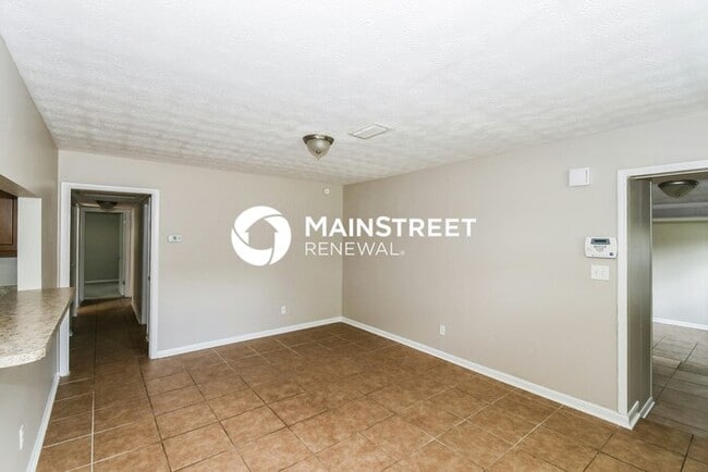 Building Photo - 3 Bedroom Pet-Friendly Home in Jacksonville, FL with Main Street Renewal