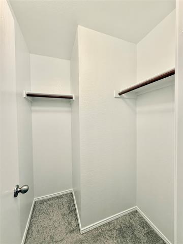 Building Photo - 5912 Ridge Lake Dr