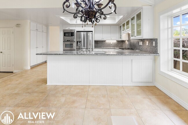 Building Photo - Elegant 3 Bed 2 Bath Home Available in the Heart of Woodbridge!