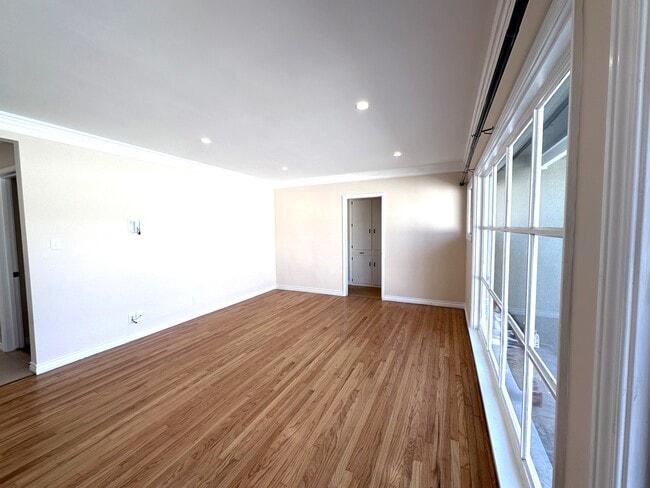 Living Room - 5639 E Spring St