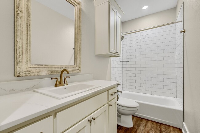 Building Photo - 412 Carneros Dr