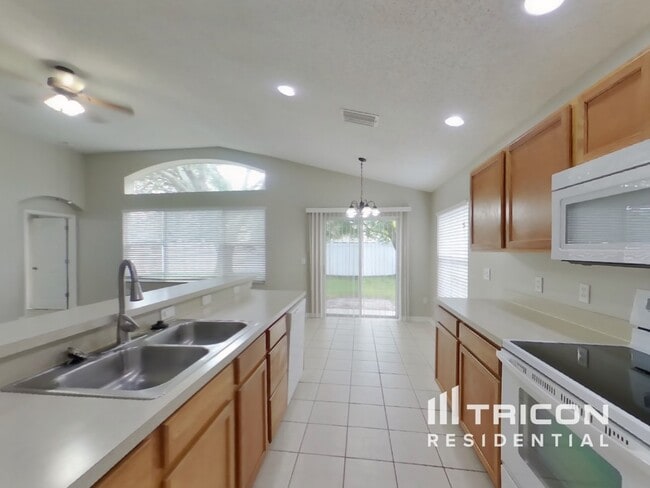 Building Photo - 13461 Staghorn Rd