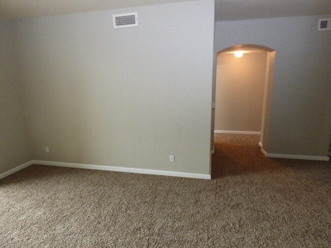 Building Photo - 1641 W Canal Cir