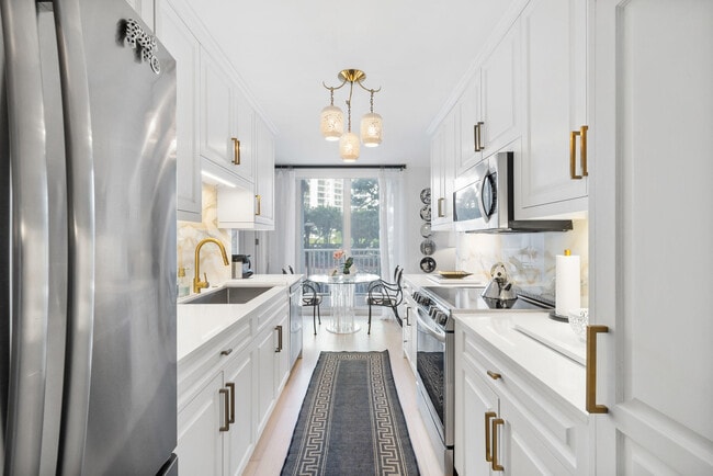 Building Photo - 1801 S Flagler Dr