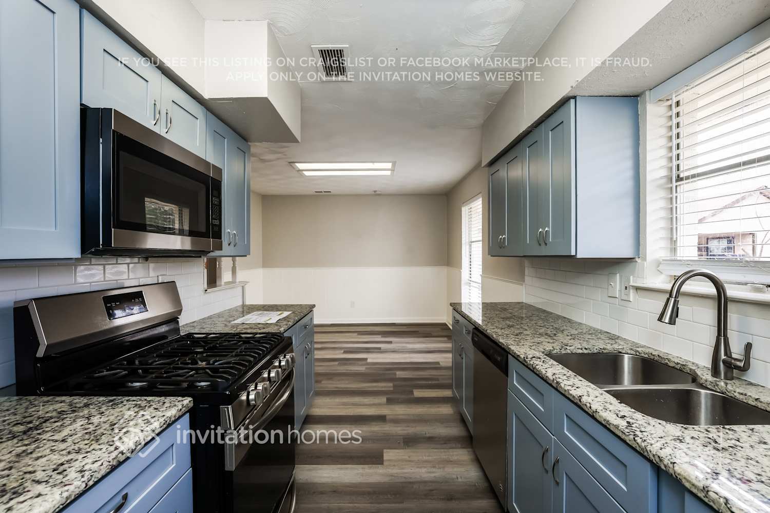 Building Photo - 2301 Narobi Pl