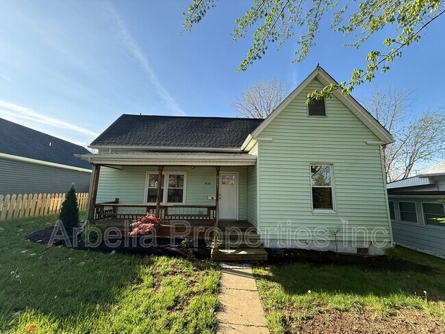 Building Photo - 829 Hamilton St