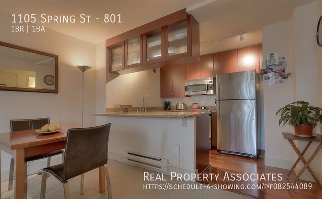 Building Photo - Spacious One Bedroom Condo in the Heart of...