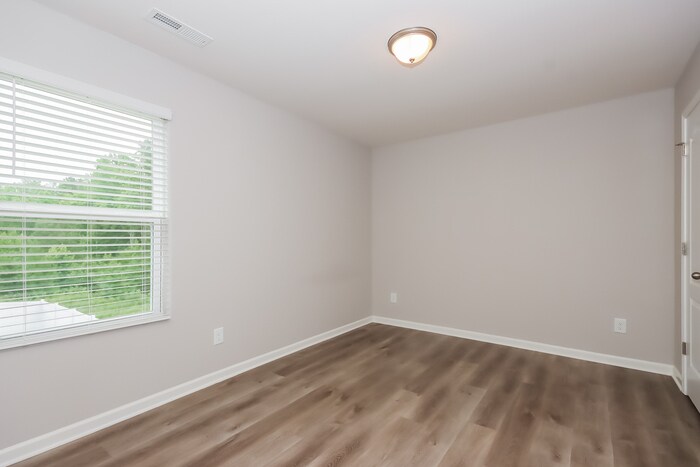 Building Photo - 4008 Everest Dr
