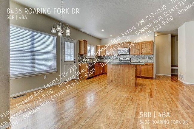 Building Photo - 8436 Roaring Fork Dr
