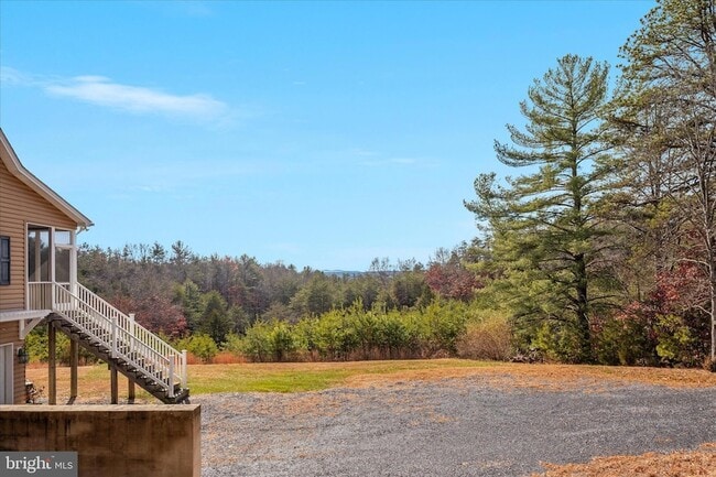 Building Photo - 882 Liberty Furnace Rd