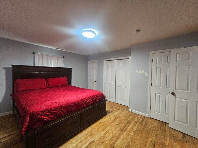 Building Photo - 258 Larkin Ct